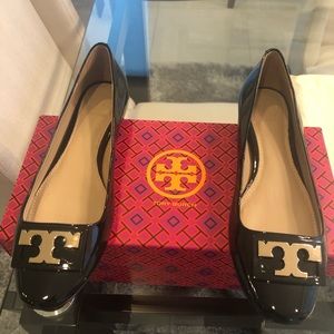 Tory Burch flats Size 6.5 Patent Black